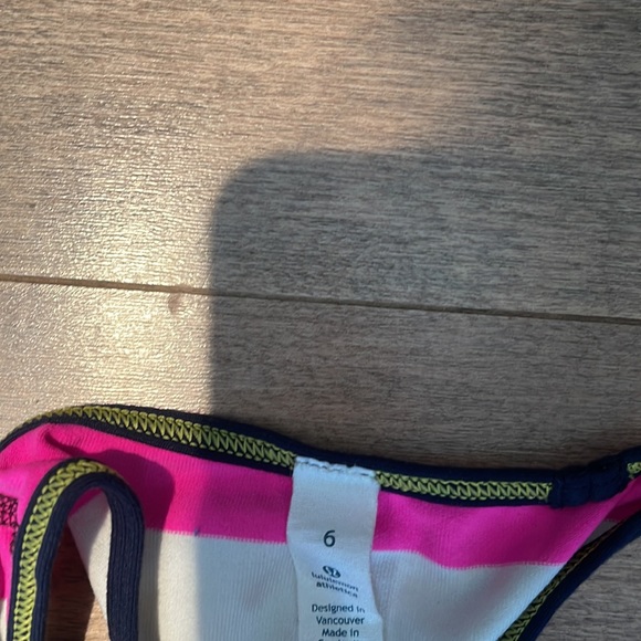 Lululemon size 6 - Picture 2 of 3